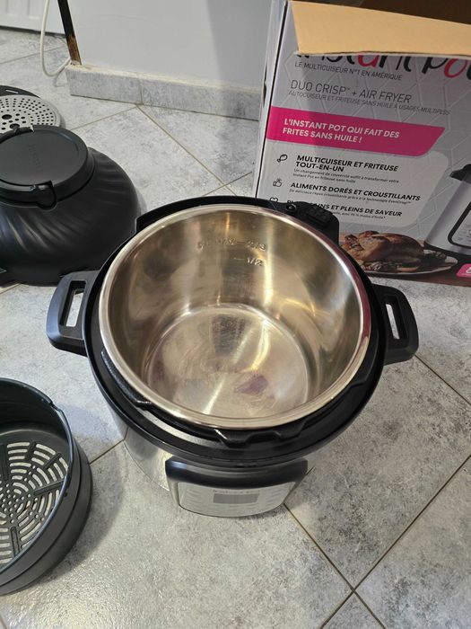Instant Pot Duo Crisp + Air Fryer 8 литра, като нов