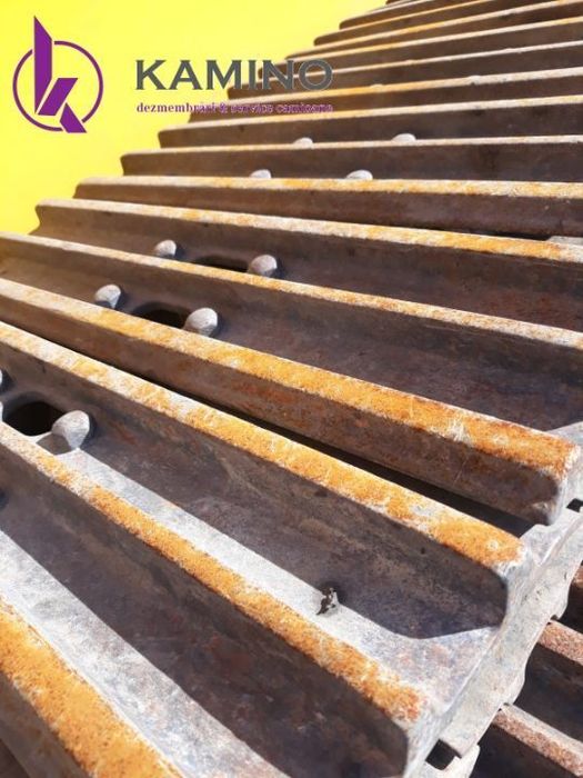 Senile excavator Liebherr 912