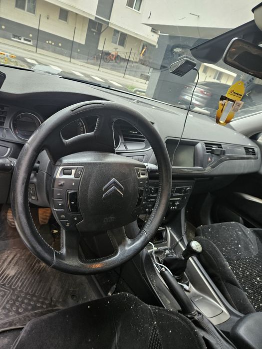 Citroen C5 2009, avariata
