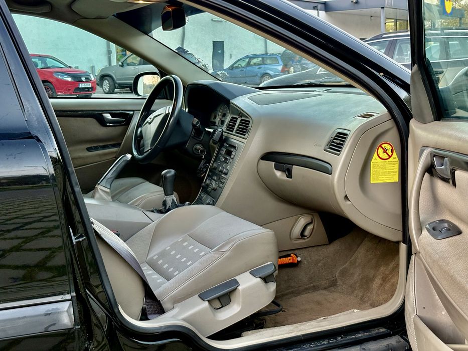 Volvo s60 2.4 бензин в добро състояние!