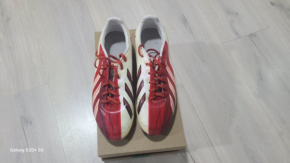 Бутси.    Adidas