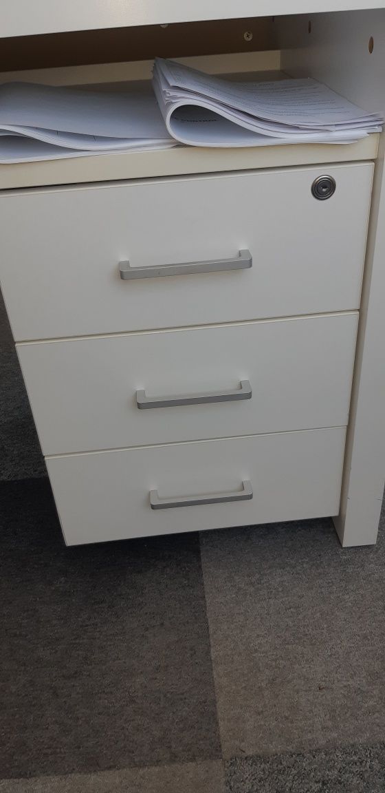 URGENT Mobilier Birou aproape noi