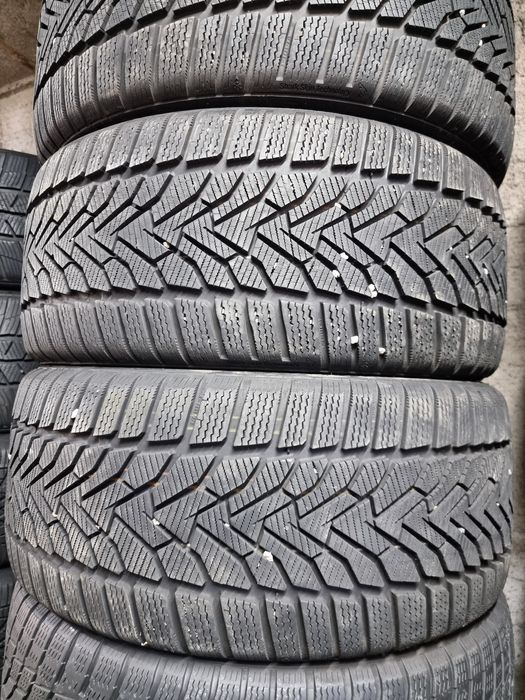 "Dot 22" 245/40/18 Uniroyal 4Броя: 700лв 8.5мм