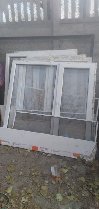 Бу пластик терезе пол тақтайлар бар