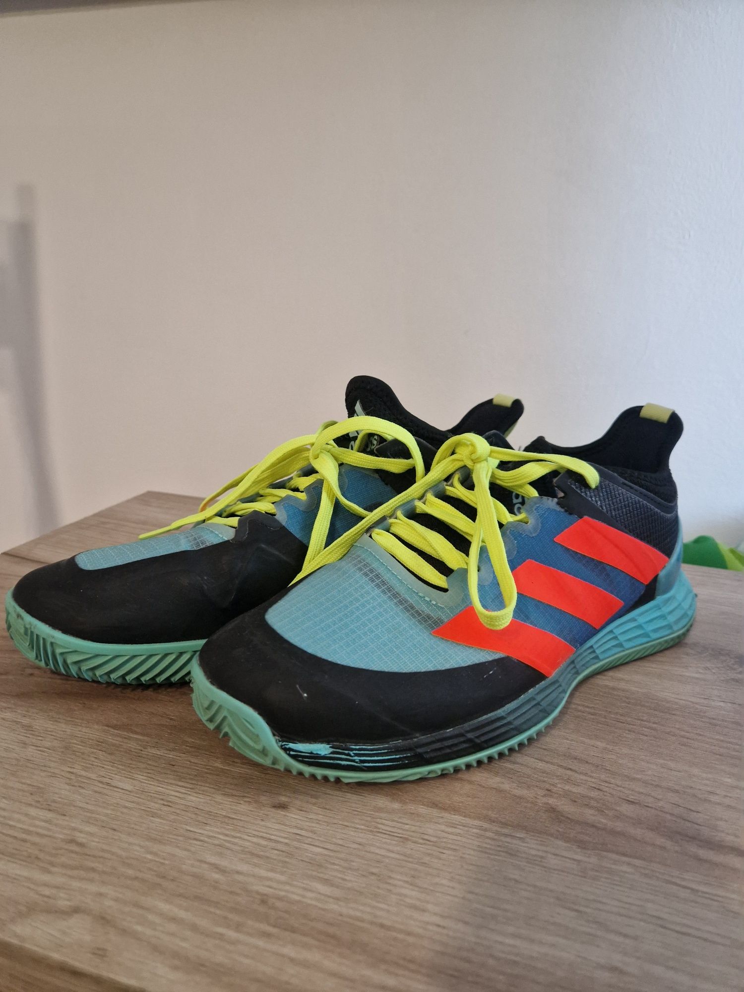 Adidas Ubersonic 4