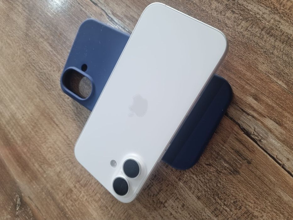 iPhone 16 în garanție