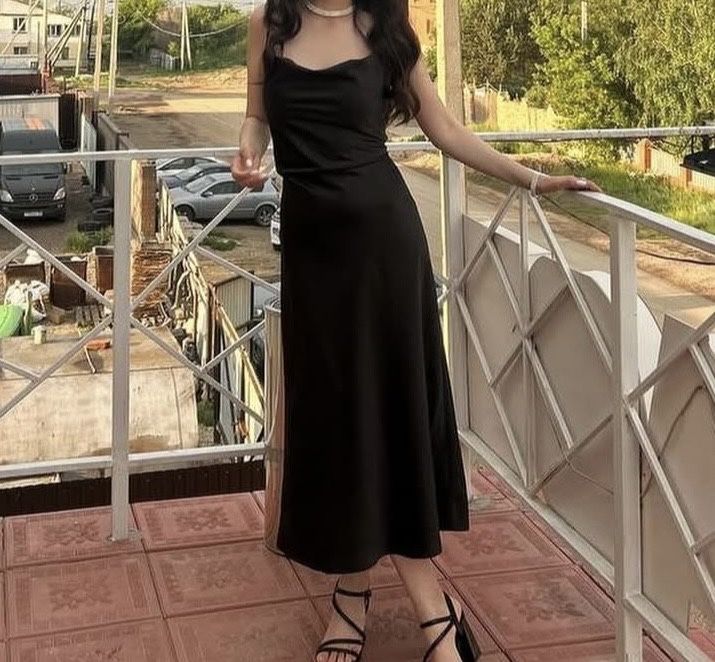 продам 3 платья