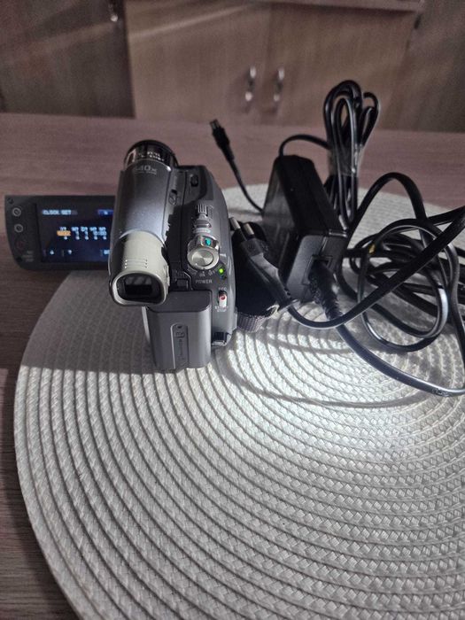 Camera video Sony cu minicasetă