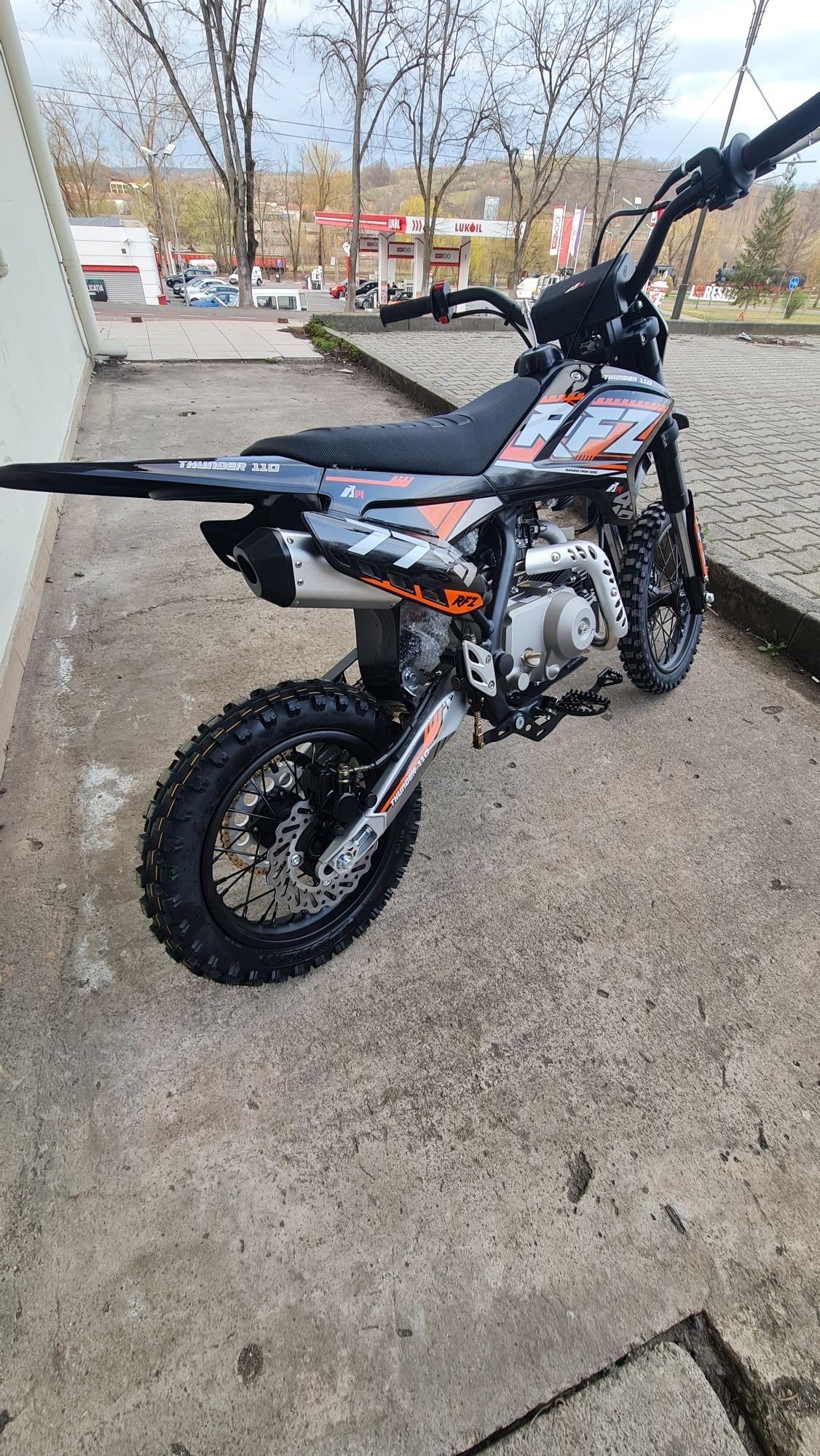 Motocross Motor Enduro Apollo RFZ 110cc Automat E-Start Far LED