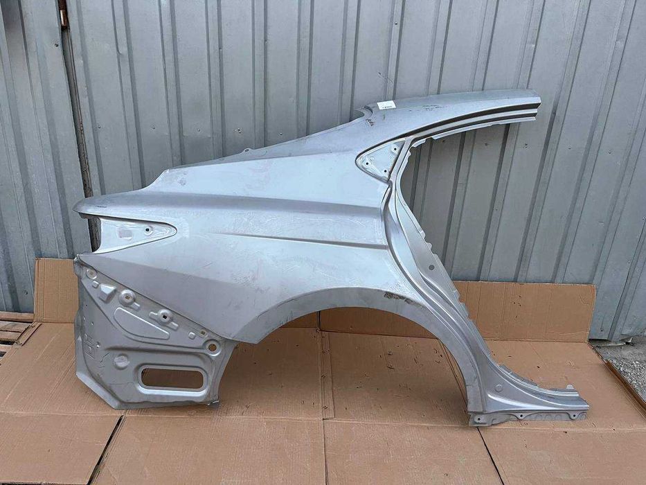 Крыло заднее камри 80 ОРИГИНАЛ