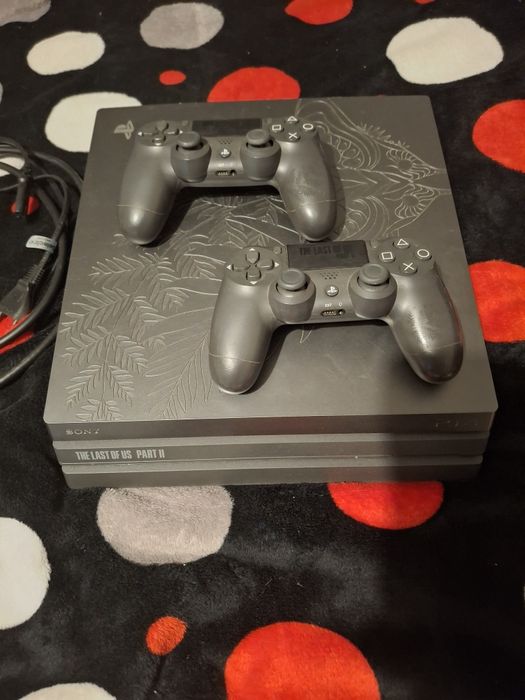 PlayStation 4 pro last of us edition