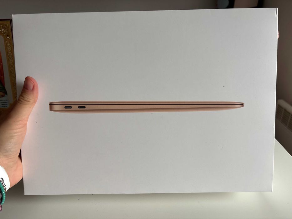 Macbook Air 13 inch Rose Gold 16GB RAM, 512 GB, 1.2 GHz Quad Core