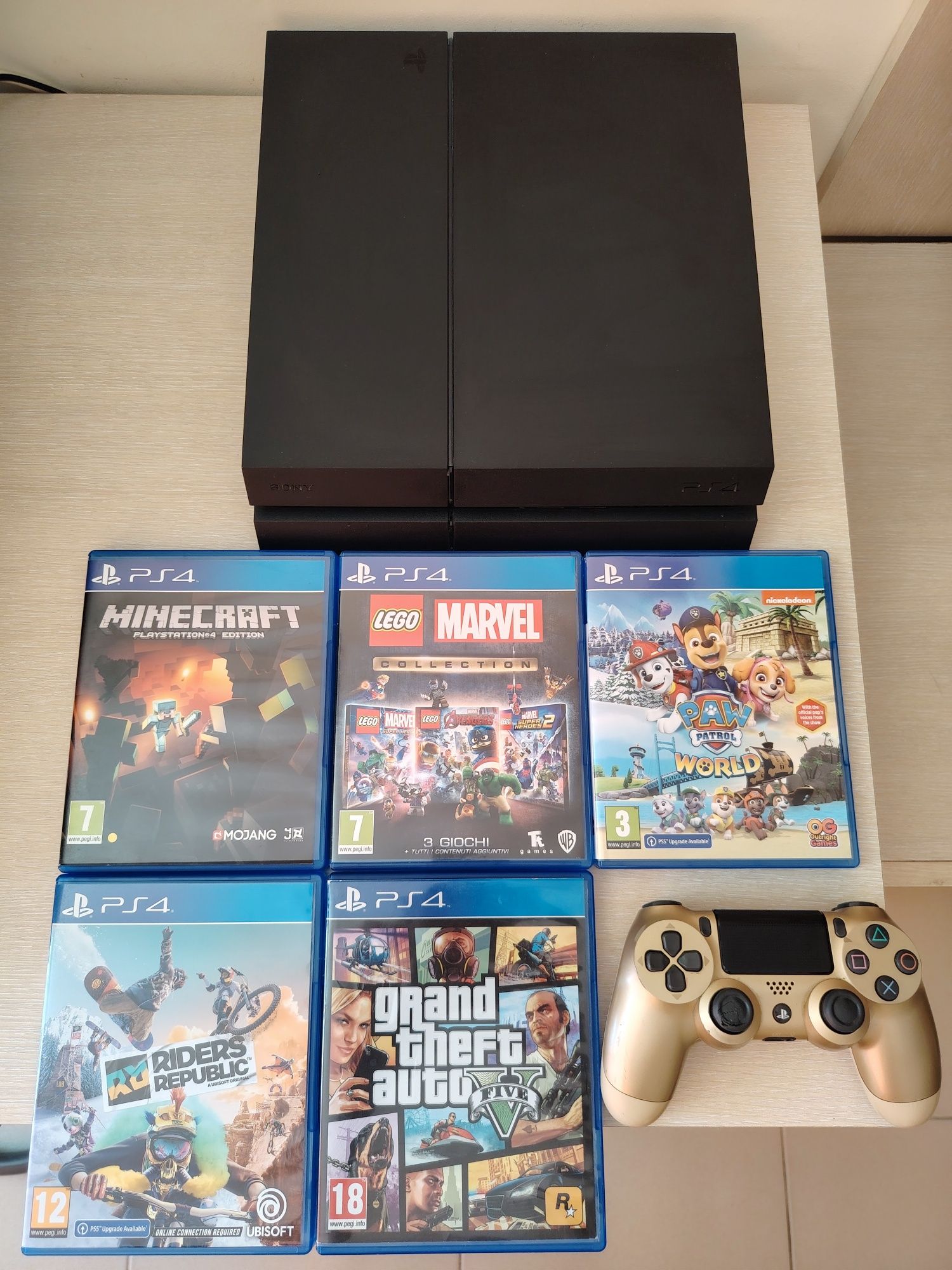 БАРТЕР /ПРОДАЖБА ! Playstation 4 + оригинални игри + безжичен джойстик
