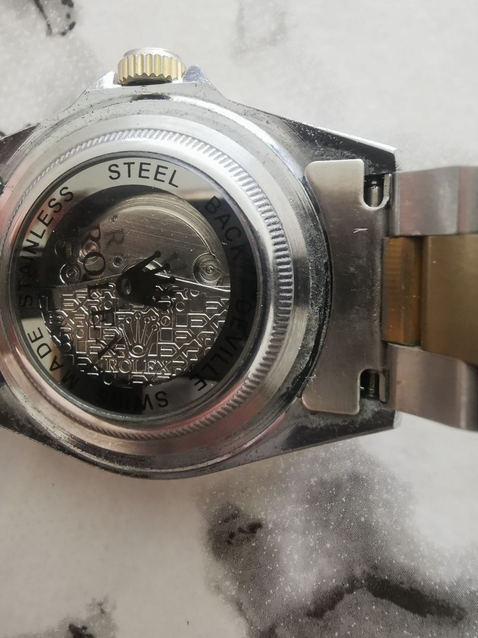 Продавам ръчен часовник ROLEX
