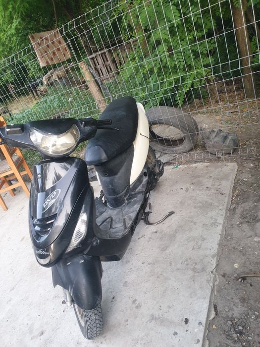 Vand scuter 4t sau schimb
