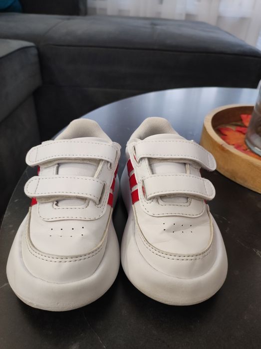 Маратонки ADIDAS