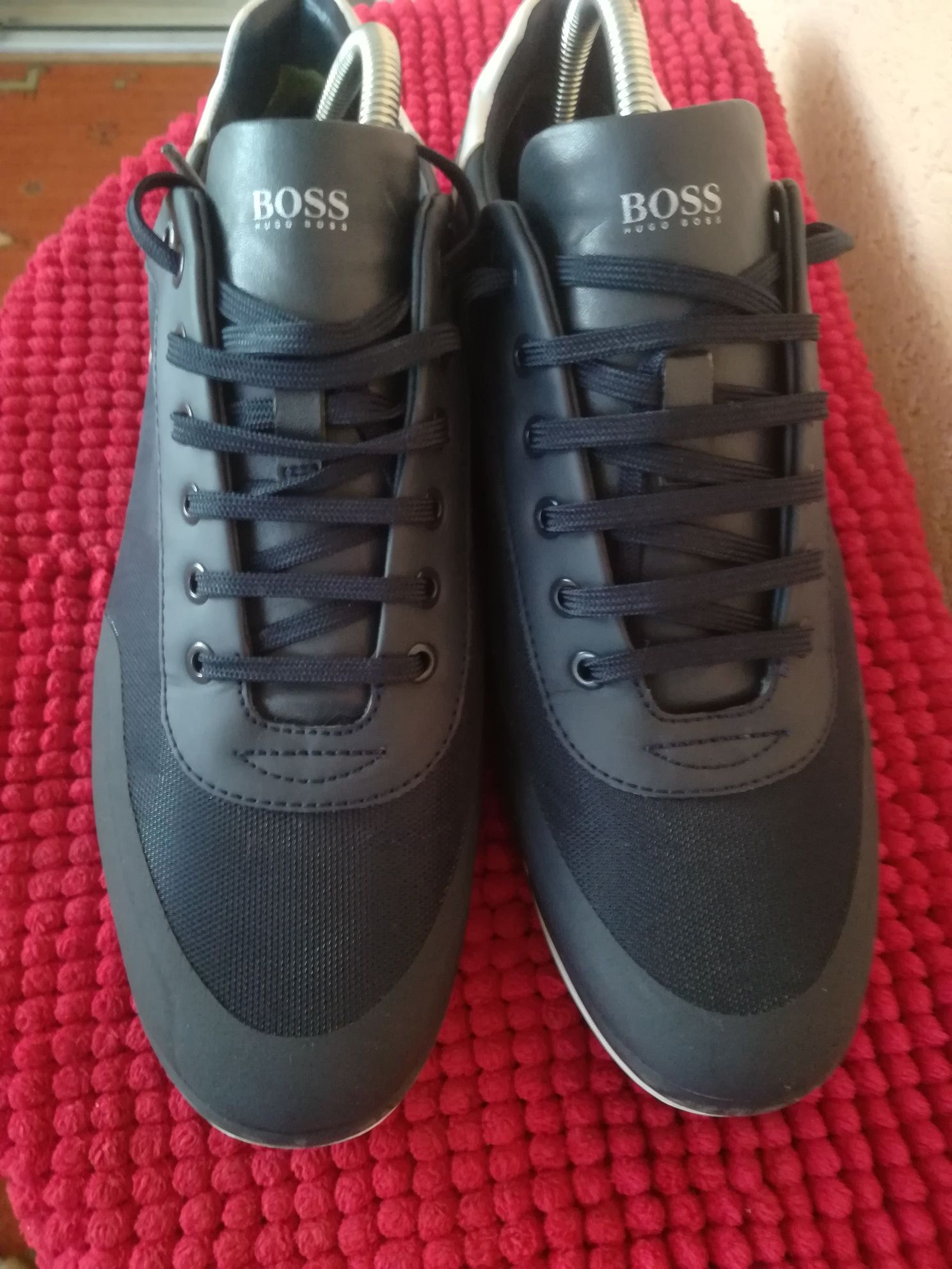 Adidași Hugo Boss nr 42 bărbați