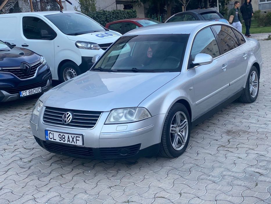 Vând vw passat 2005 model higline 1.9 diesel 131 CP xenon piele