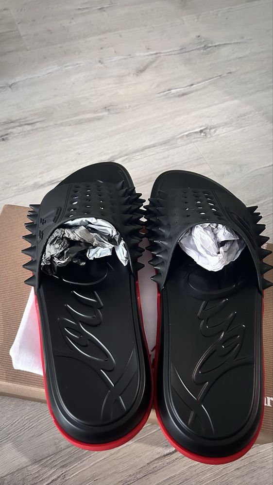 Christian louboutin черни чехли номер 43