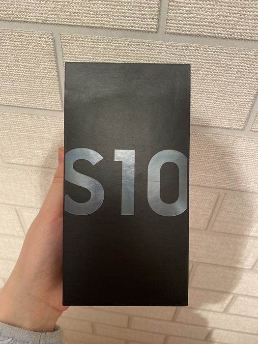 Продам Samsung S10