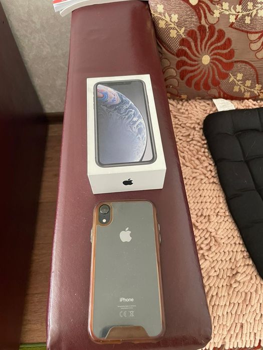 Продам Iphone xr