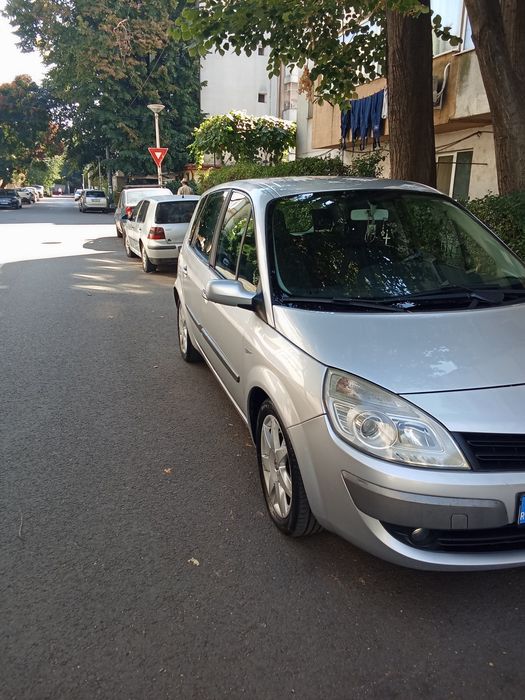 Vând Renault scenic 2