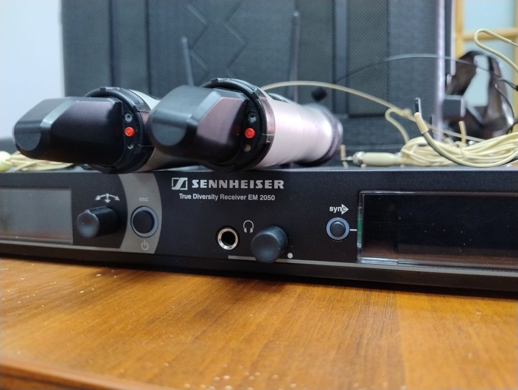 Продам микрофоны sennheiser EM 2050