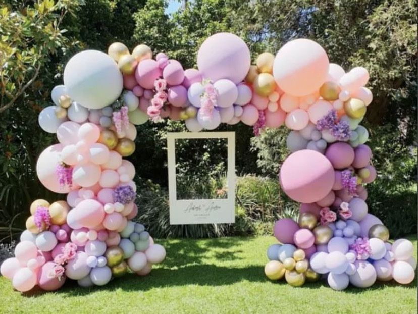 Aranjamente decor evenimente  baloane heliu botez nuntă cununie