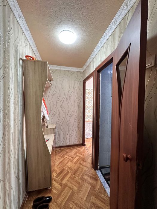 Кентау қаласы орталықта орналасқан 3 бөлмелі дом 2этаж