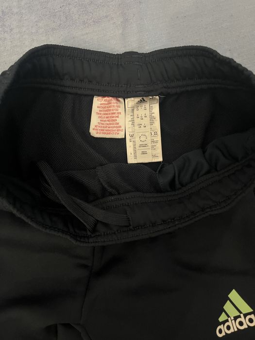 Pantaloni scurți și pantaloni lungi de fotbal