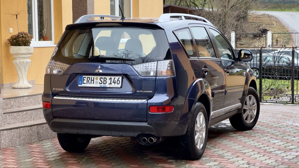 Mitsubishi outlander 2.0 diesel 4x4 la buton doar 137.000 km