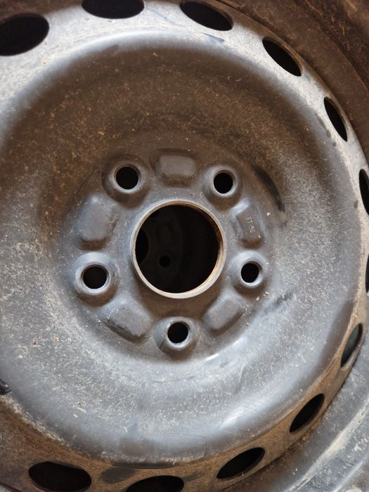 Roti iarnă Suzuki 5x114.3 r16 anvelope 215 60 16