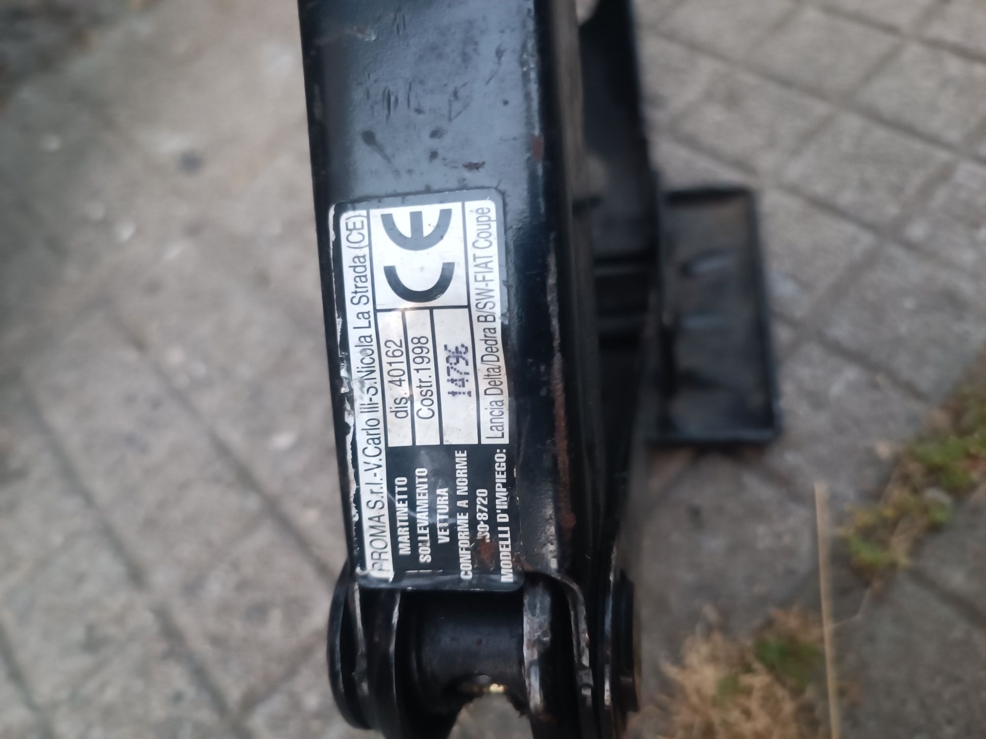 Резервна гума от Фиат Купе 4x98 + триъгълник и крик
