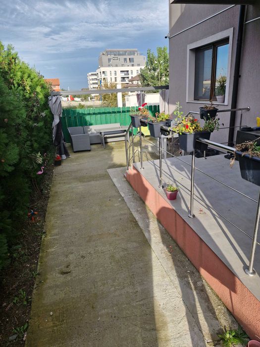 Inchiriez apartament cu curte proprie boreal/Tomis plus