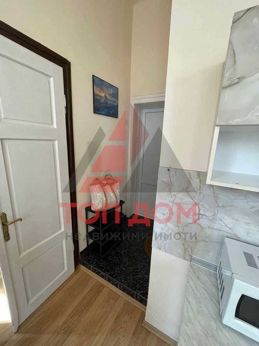 Дава се под наем Четиристаен апартамент в Варна, Център - 90 кв.м за 612 € - Снимка #2