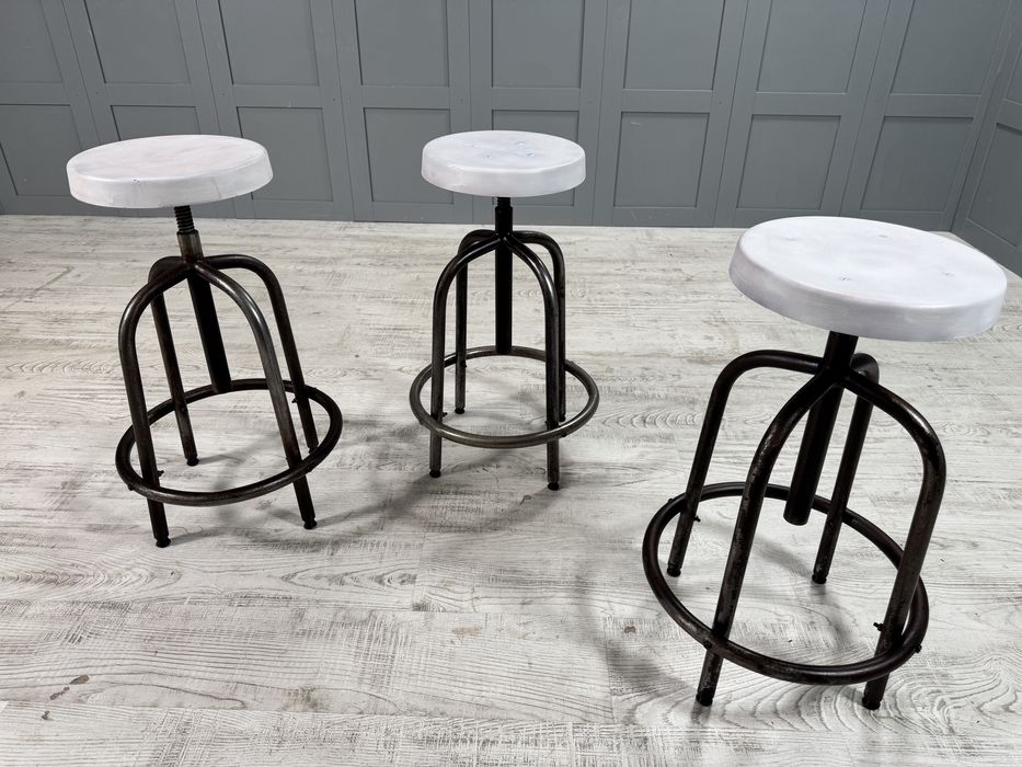 Индустриални бар столове на винт У010