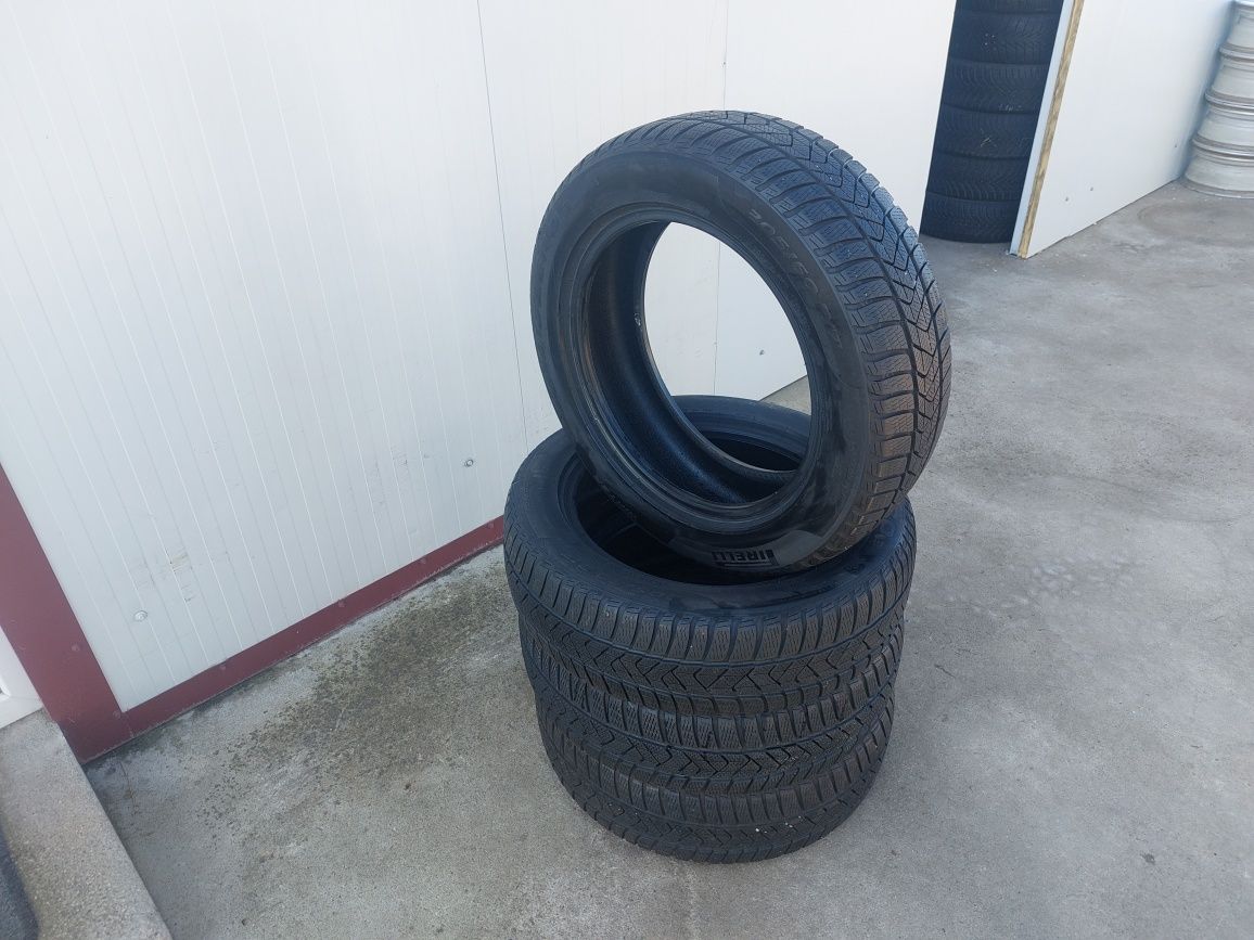 125 lei bucata! Set anvelope M+S/IARNA 205 60 17 Pirelli