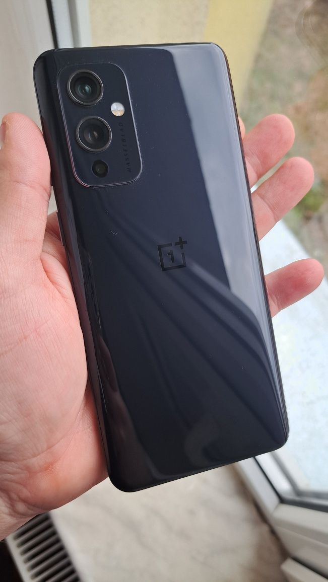 OnePlus 9 5G (NU pro) 128GB impecabil, la cutie cu accesorii