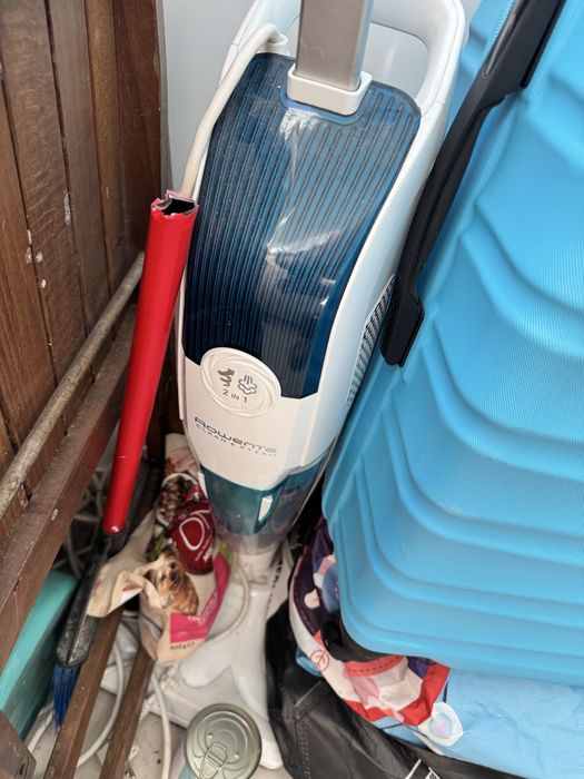 Aspirator vertical cu abur ROWENTA Clean&Steam