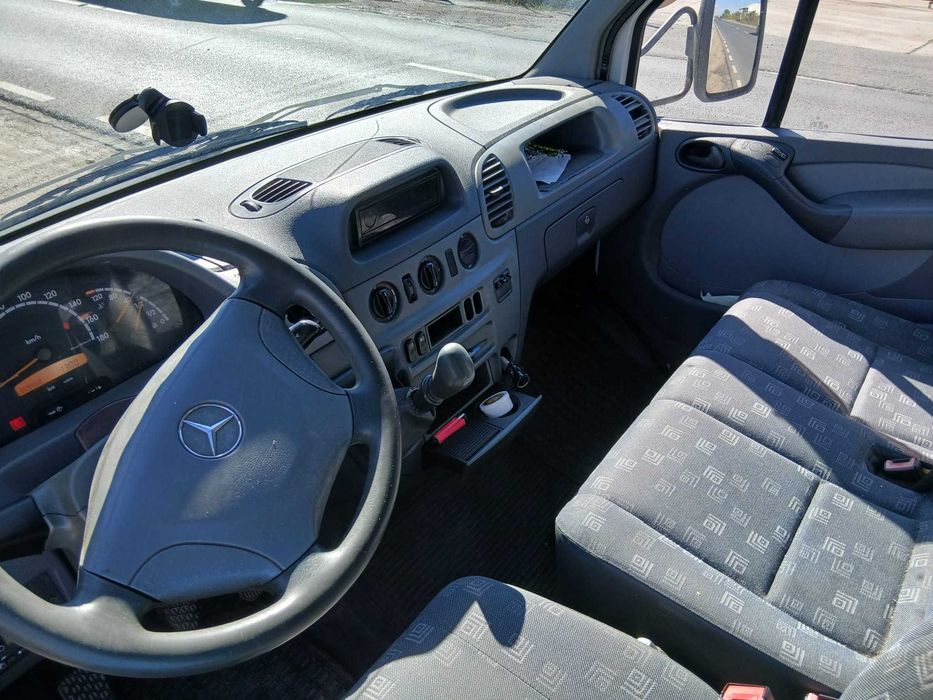 Vând Mercedes Benz 416 motor 2800 an 2004