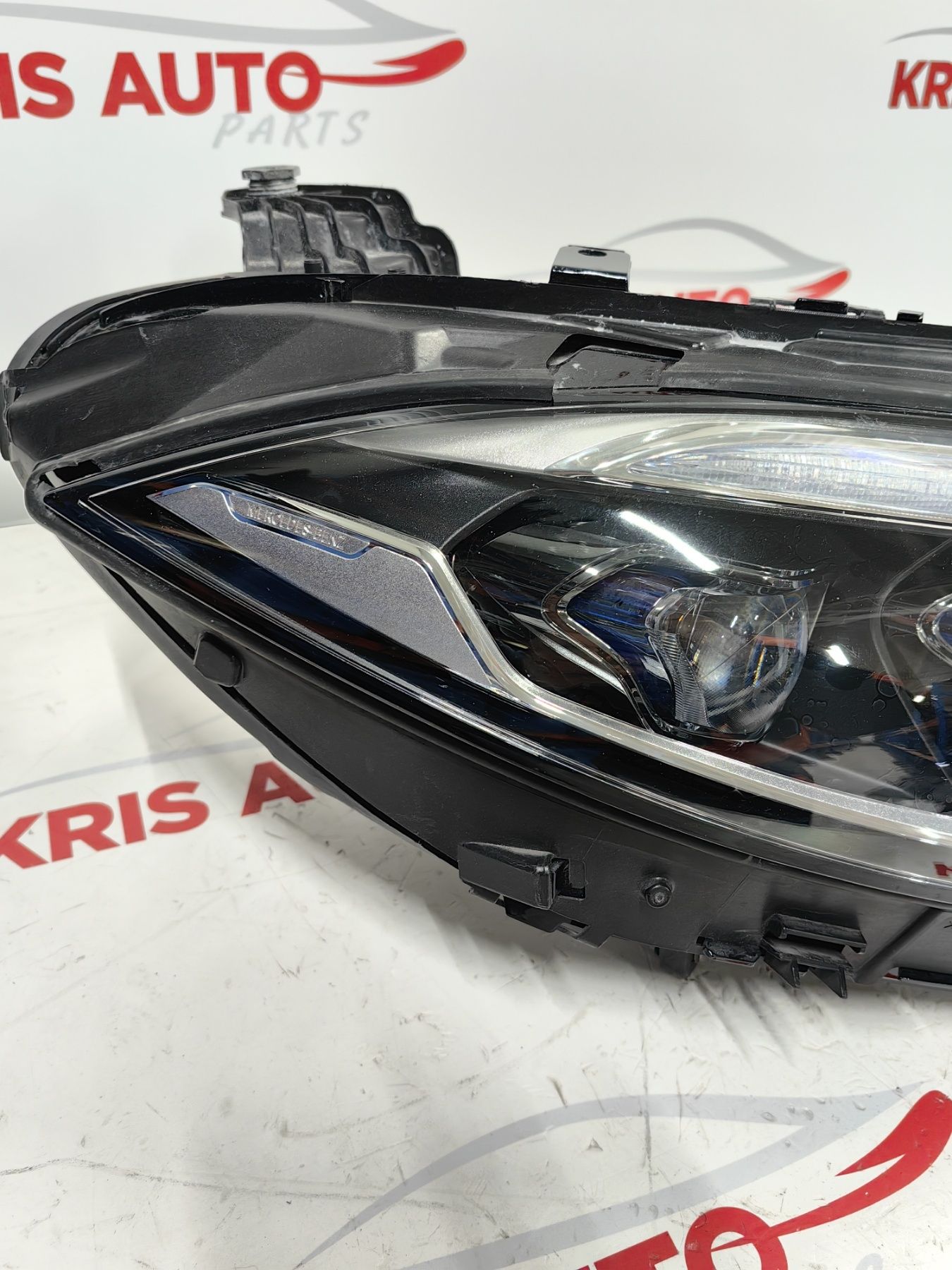 Десен фар Mercedes CLS W257 MULTIBEAM LED 2021г