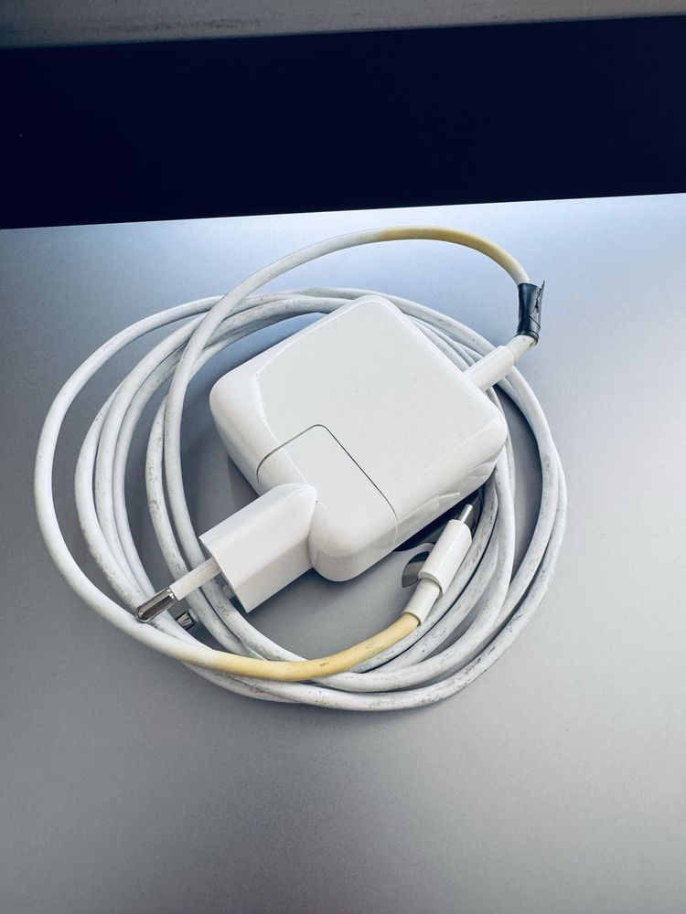 Macbook Air M1 8GB RAM 256GB SSD
