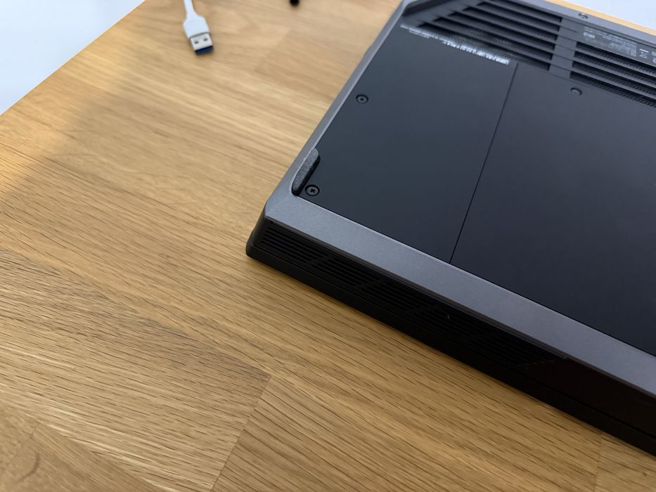 Alienware 15 R2 / i5-6300HQ / 16GB RAM / 1 TB SSD