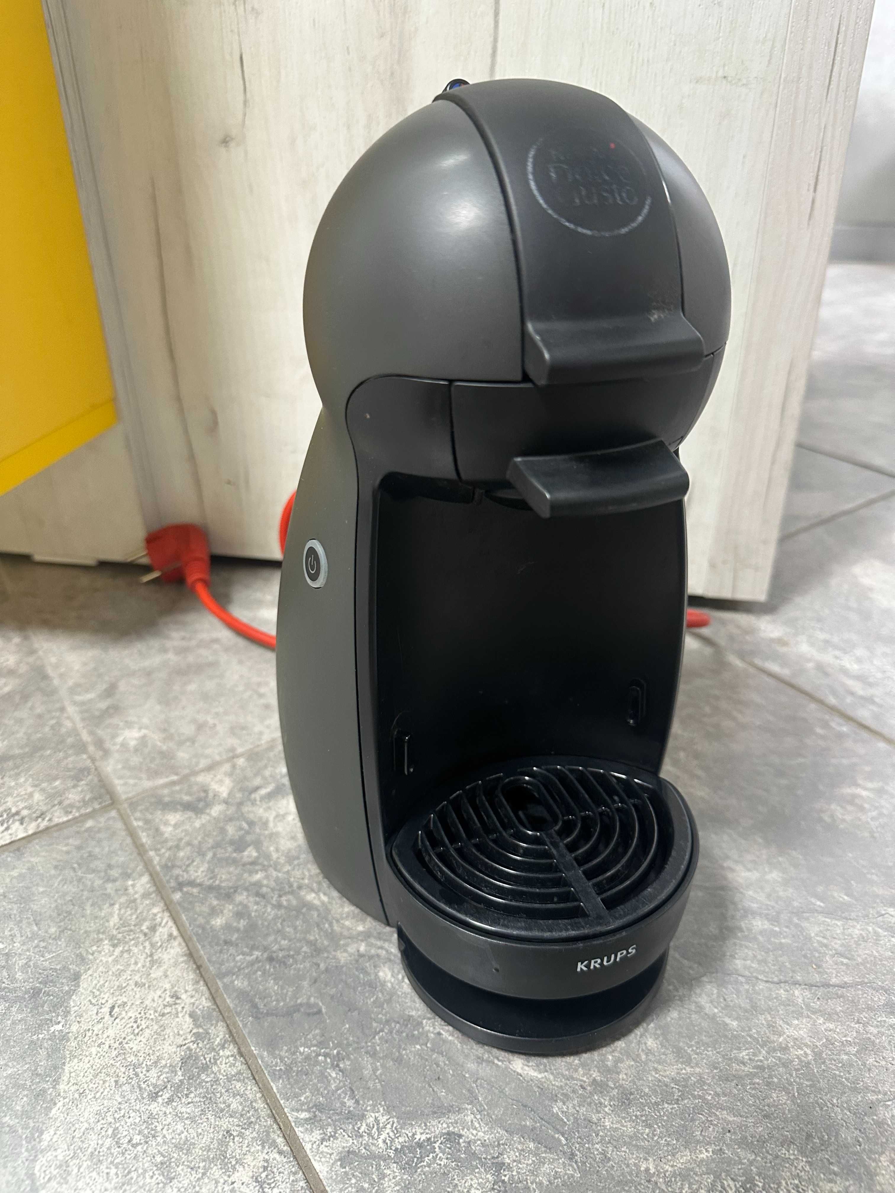 Капсулна кафемашина Krups Nescafe Dolce Gusto Piccolo KP1000