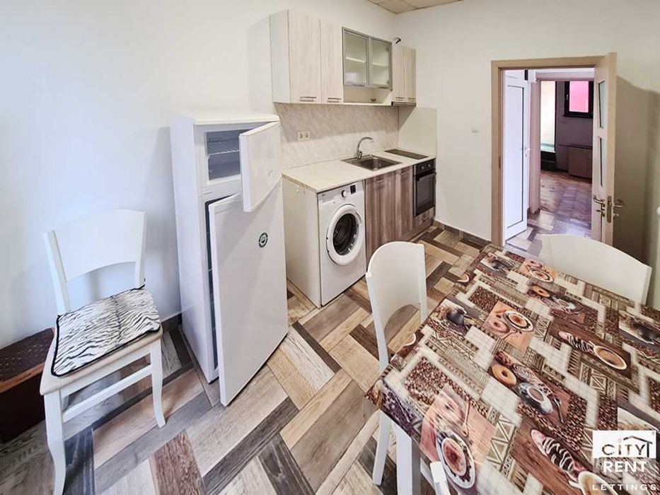 Дава се под наем Четиристаен апартамент в Велико Търново, Център - 95 кв.м за 460 € - Снимка #5