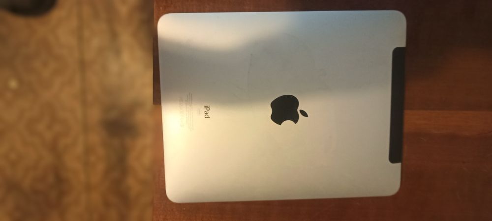 A iPad 1 поколения