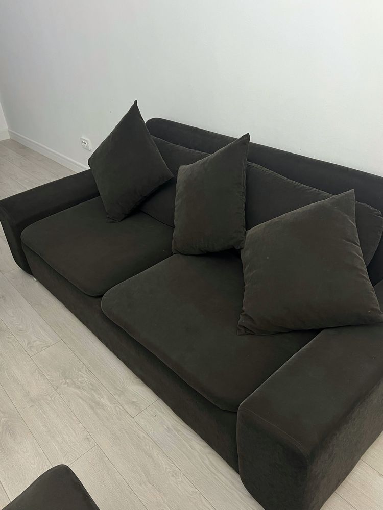 Продам комплект Диван + 2 Кресла