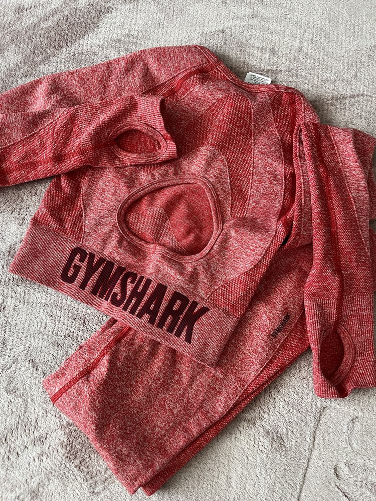 Спортен сет клин и кроп топ gymshark