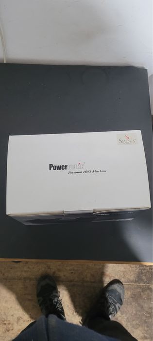 Aparat electric pentru rulat tigari