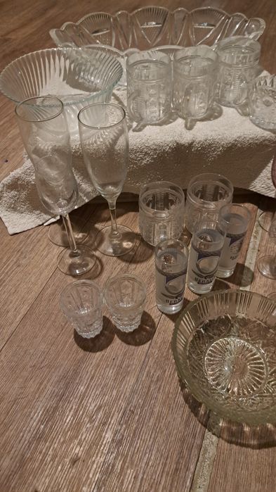 Продам рюмки разные и салатницу хрусталь